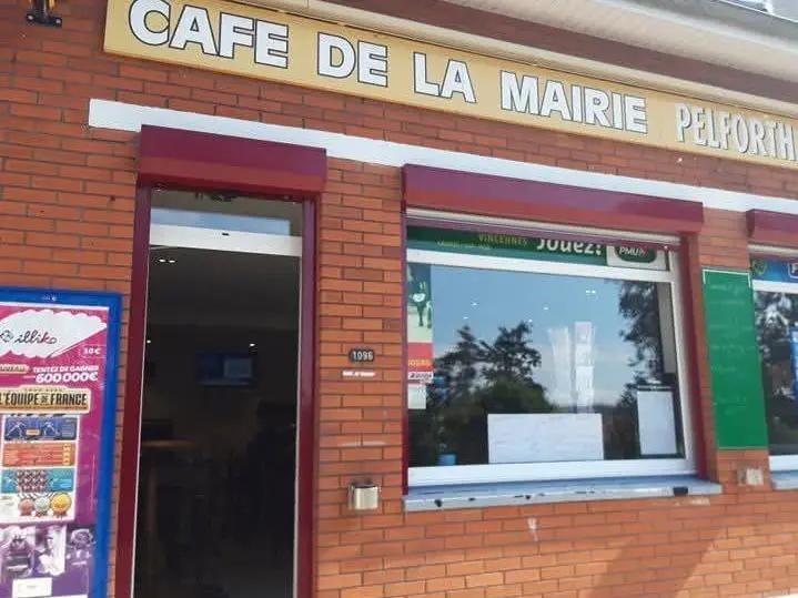 Café de la Mairie à Esquerdes