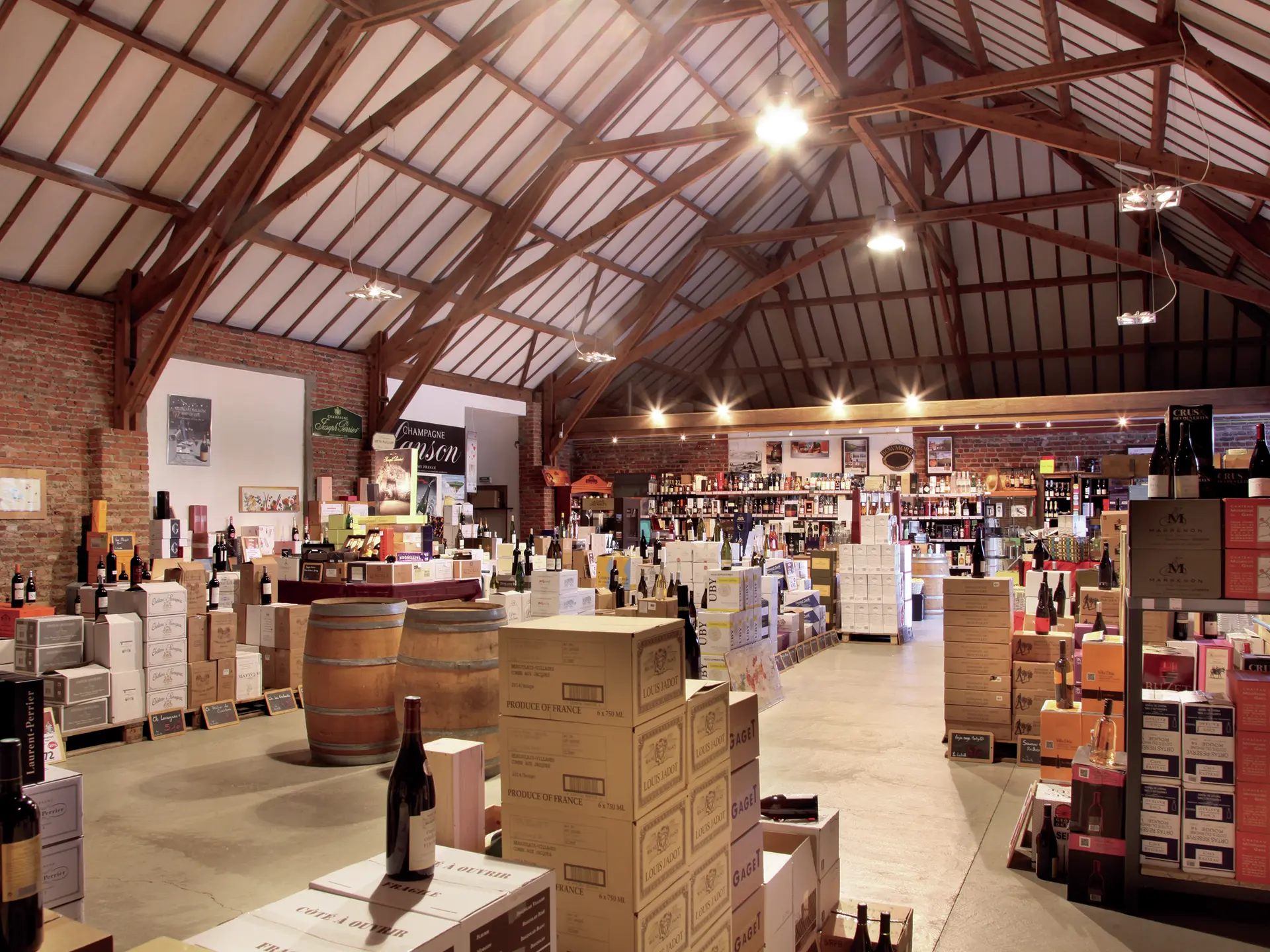 Intérieur du magasin Le Chais à Longuenesse