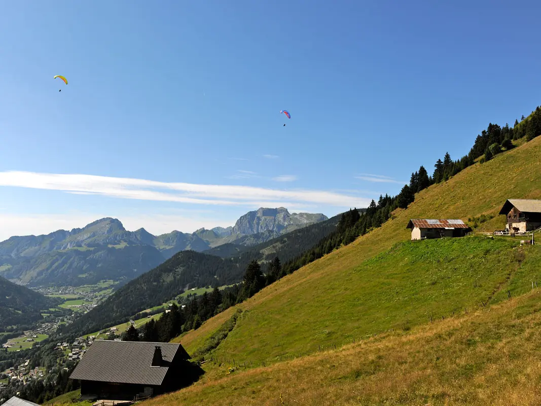 Décollage de l'Ortaz à Châtel