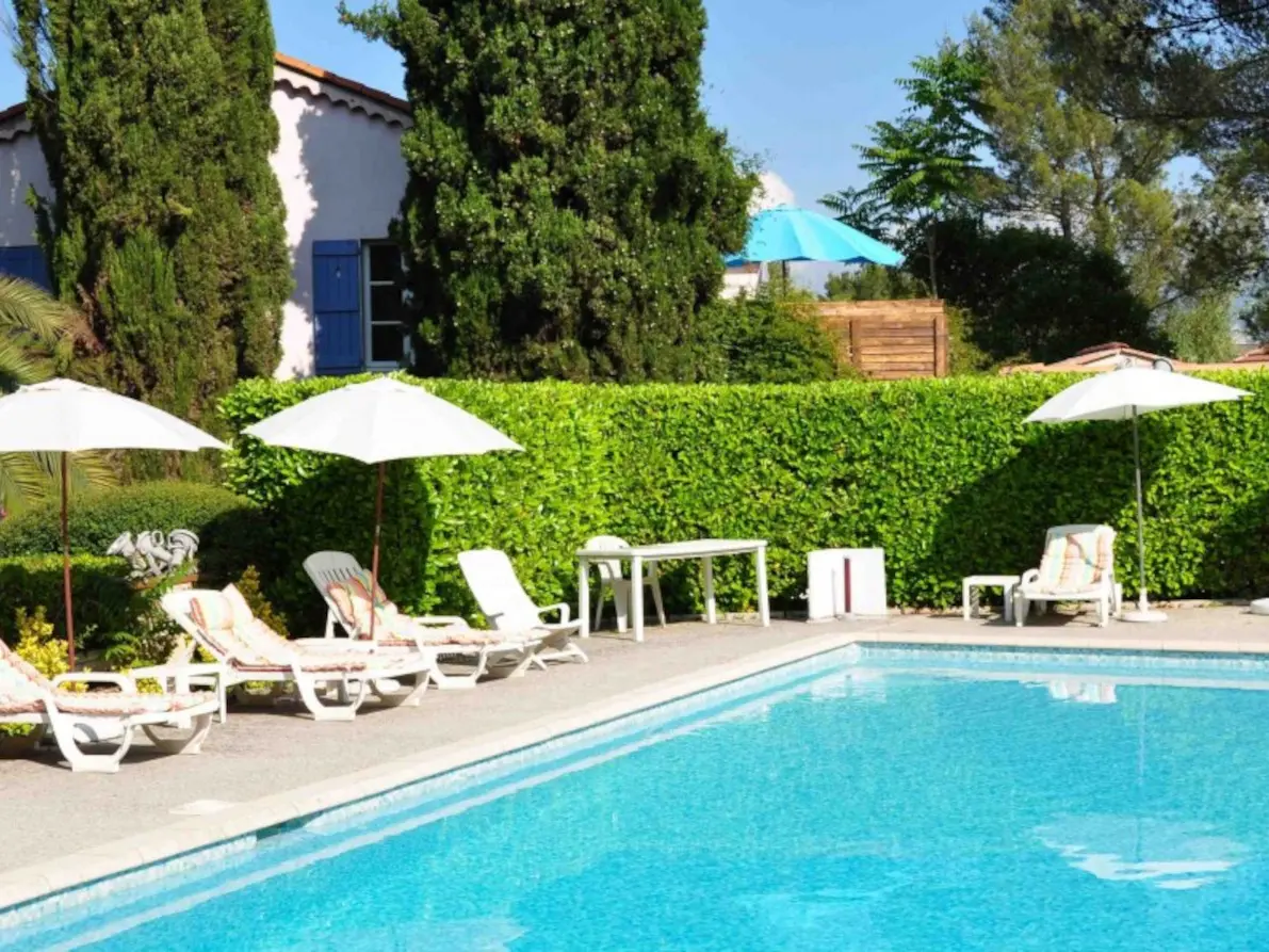 Piscine hôtel les Liserons de Mougins