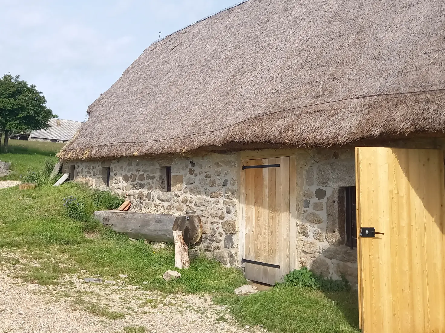 Au coeur des plateaux du Livradois-Forez, partez à la découverte de la jasserie du Coq Noir