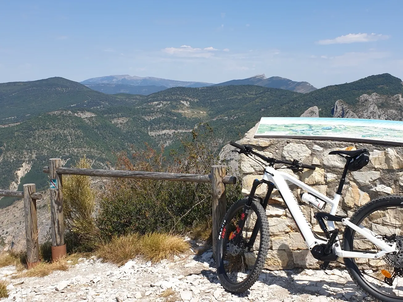 Rando VTTAE au Saint Michel, au dessus d'Orpierre