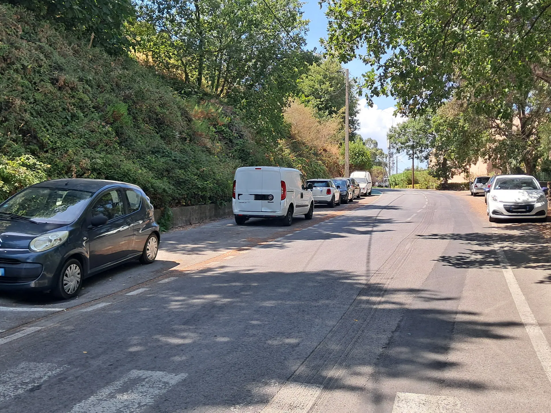 Parking Rue du 19 mars_Cogolin