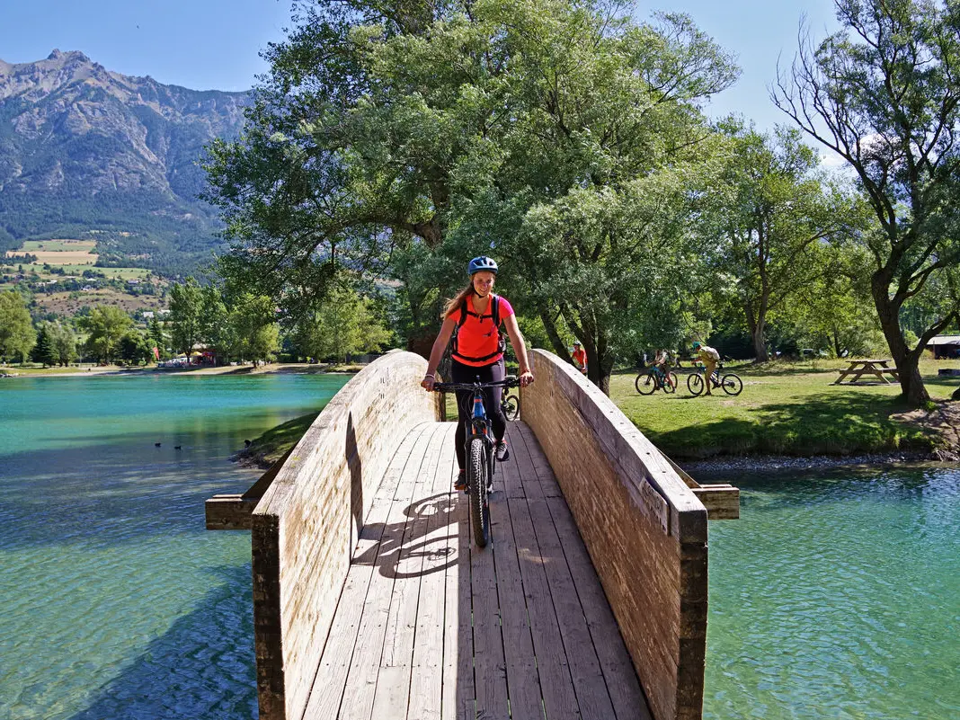 Liaison VTT Saint-Clément-sur- Durance - Eygliers base de loisir