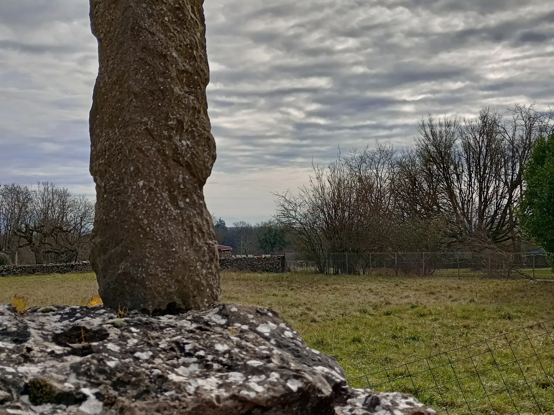 Mur en pierres sèches à Parmilieu - Balcons du Dauphiné