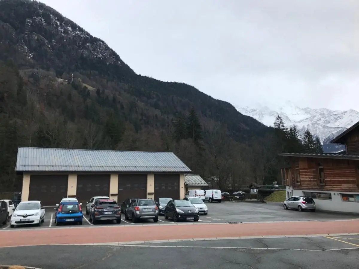 Parking école Servoz