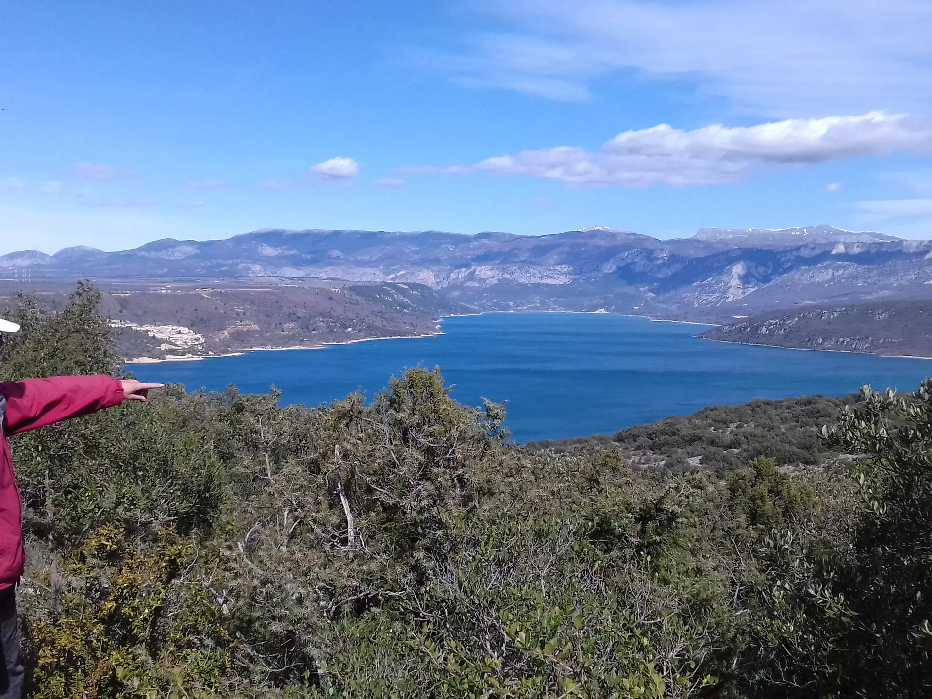 Un panorama immense sur le lac de Sainte Croix