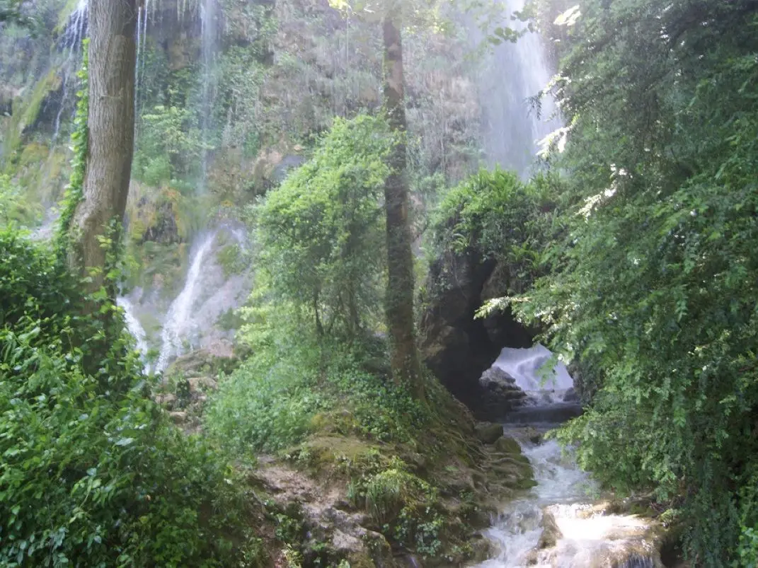 Roquefort les Cascades