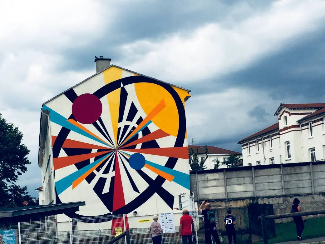 Lady M, mur peint Roche-La-Molière