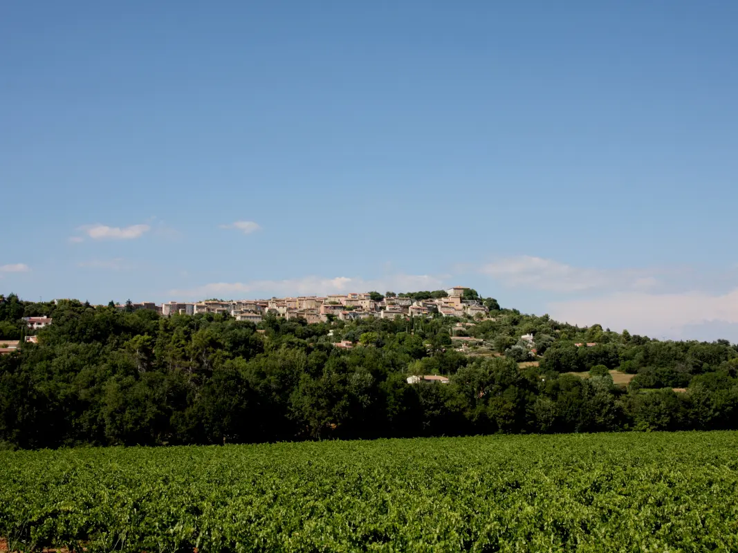 Vue sur le village de Seillon-Source-d'Argent