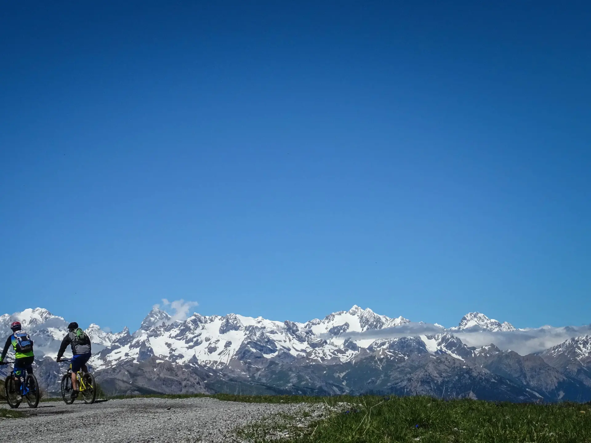Vue panoramique sur les Ecrins