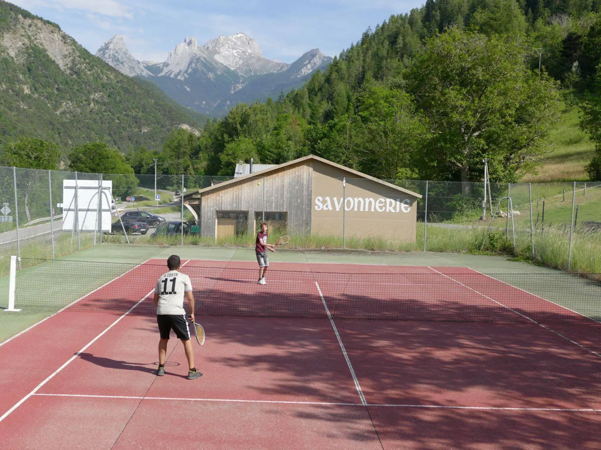 Courts de tennis du Lauzet-Ubaye