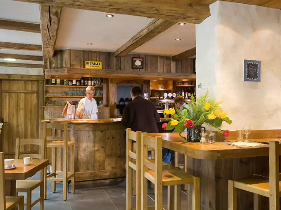 bar de l'hôtel-restaurant de la Croix Saint-Maurice