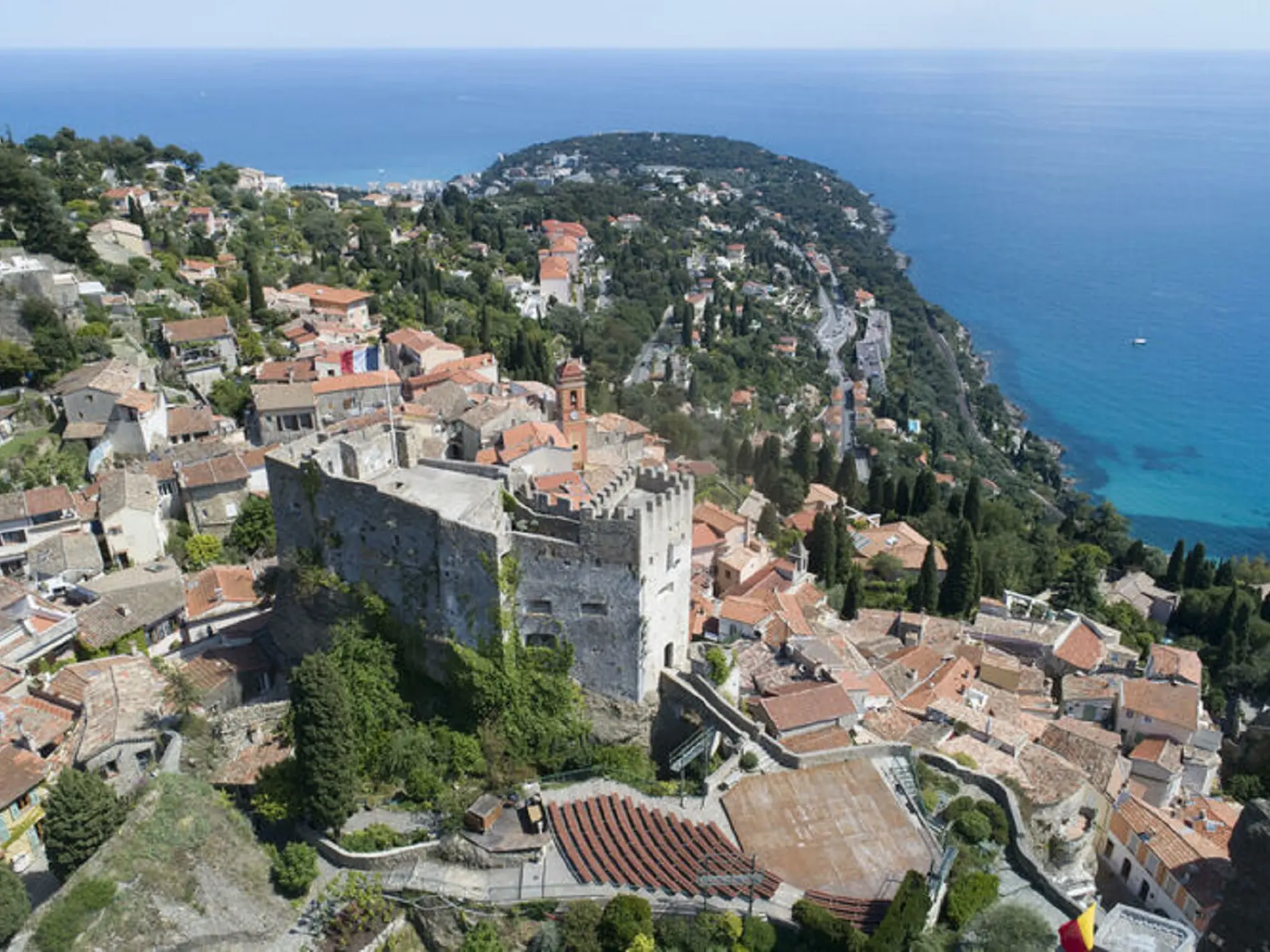 Vue château et Chapelle