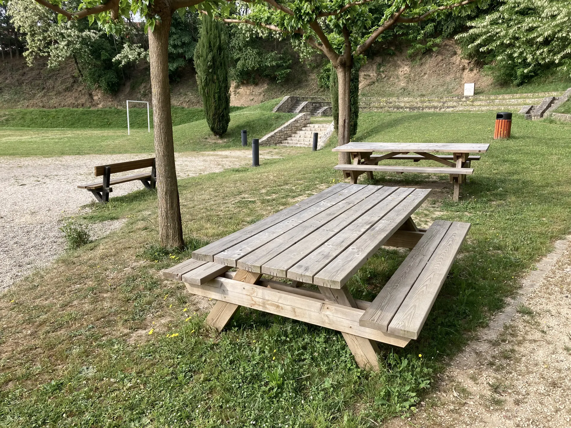 Tables de pique nique arras sur Rhône