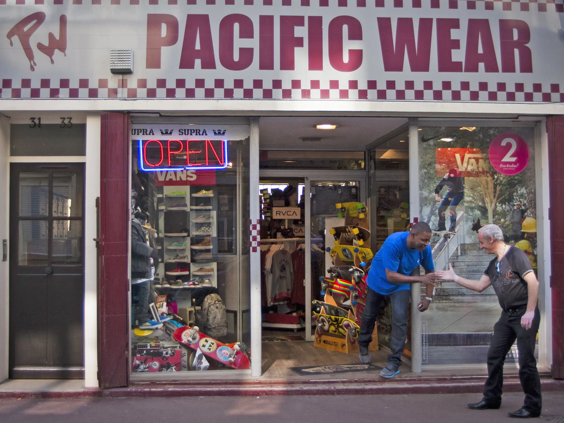 Boutique Pacific Wear, spécialisée dans le street wear, Saint-Germain-en-Laye 2016