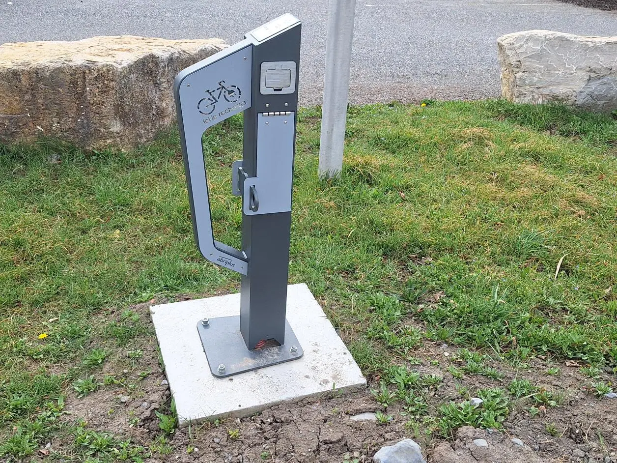 Station de recharge vélo à assistance électrique
