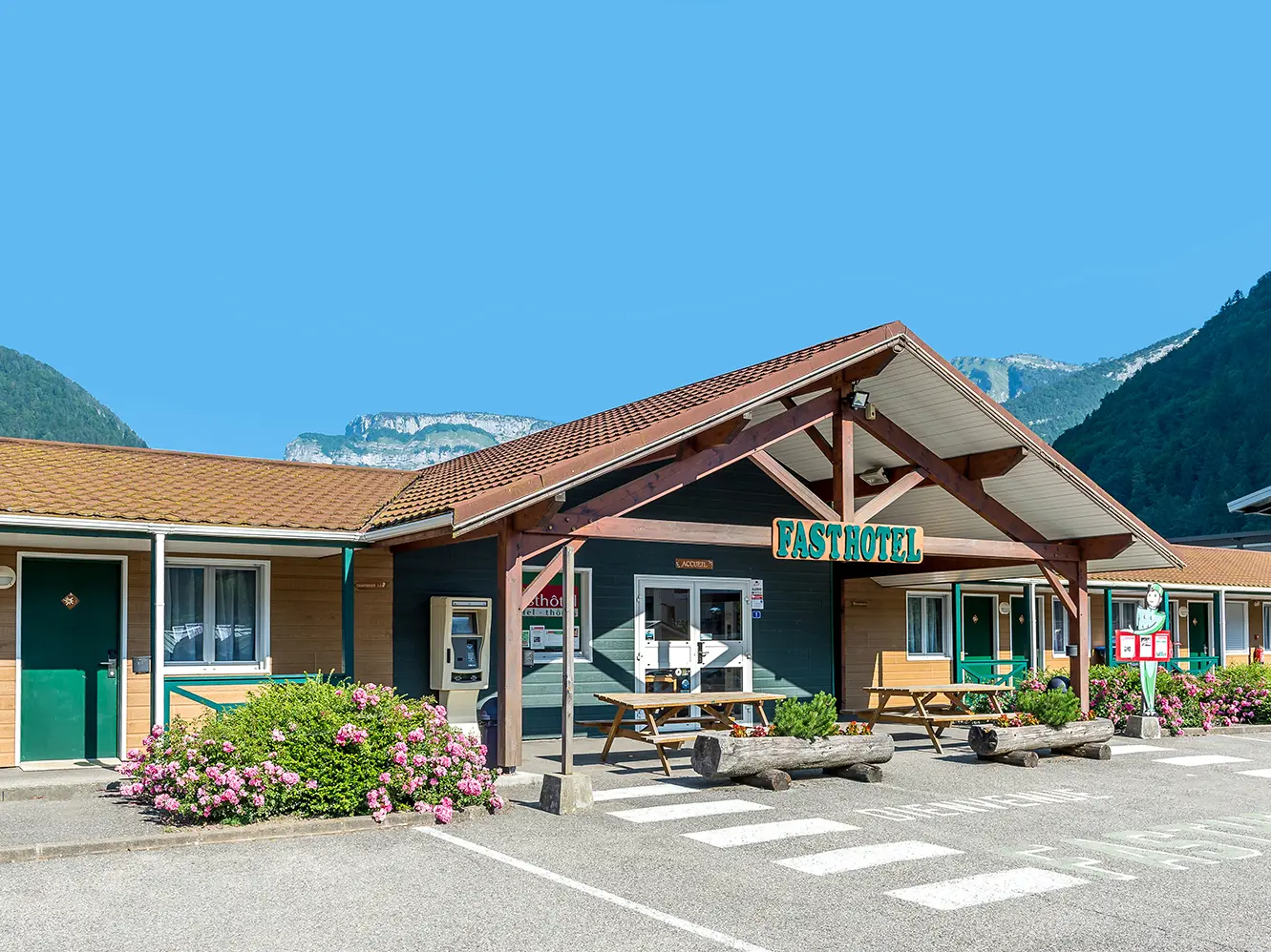 Vue extérieure Fasthôtel Thônes