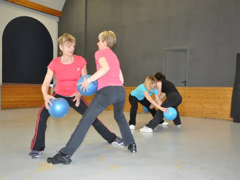 ASSOCIATION CHARMANT SOM GYM