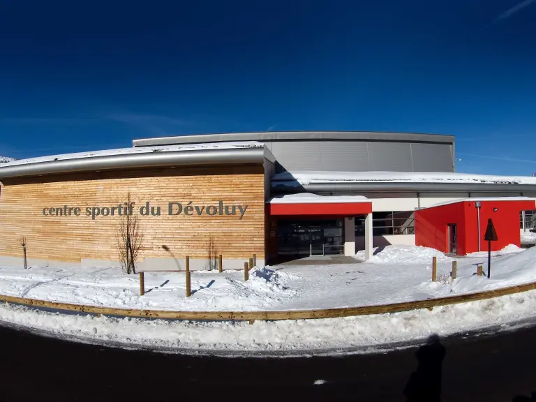 Le centre sportif du Dévoluy vous accueille toute l'année, Dévoluy, Alpes du Sud