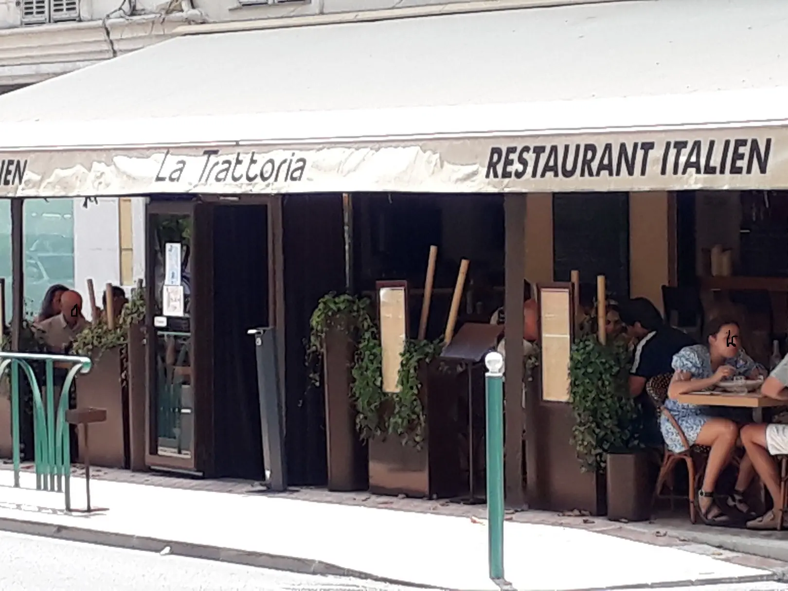 Vue de la terrasse du restaurant La Trattoria