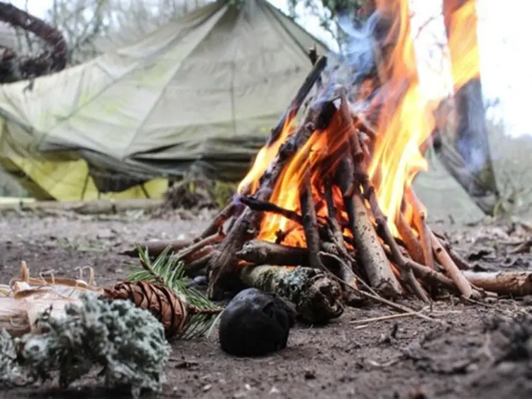 Bivouac survie du trappeur
