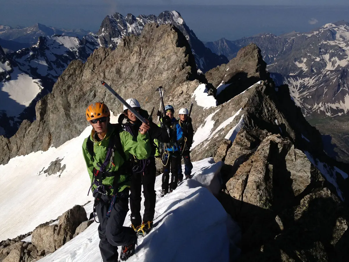 Alpinisme avec le Bureau des guides du Champsaur Valgaudemar