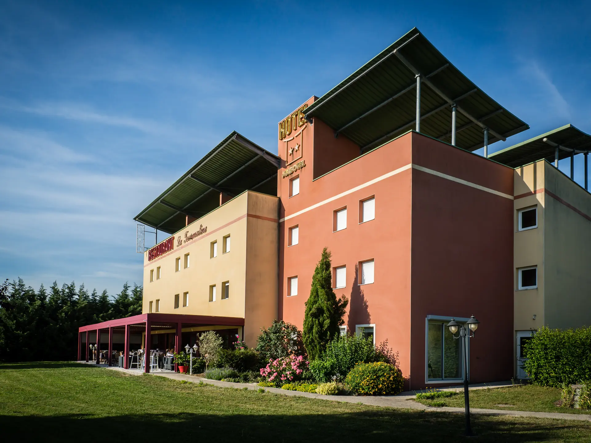 Ambotel