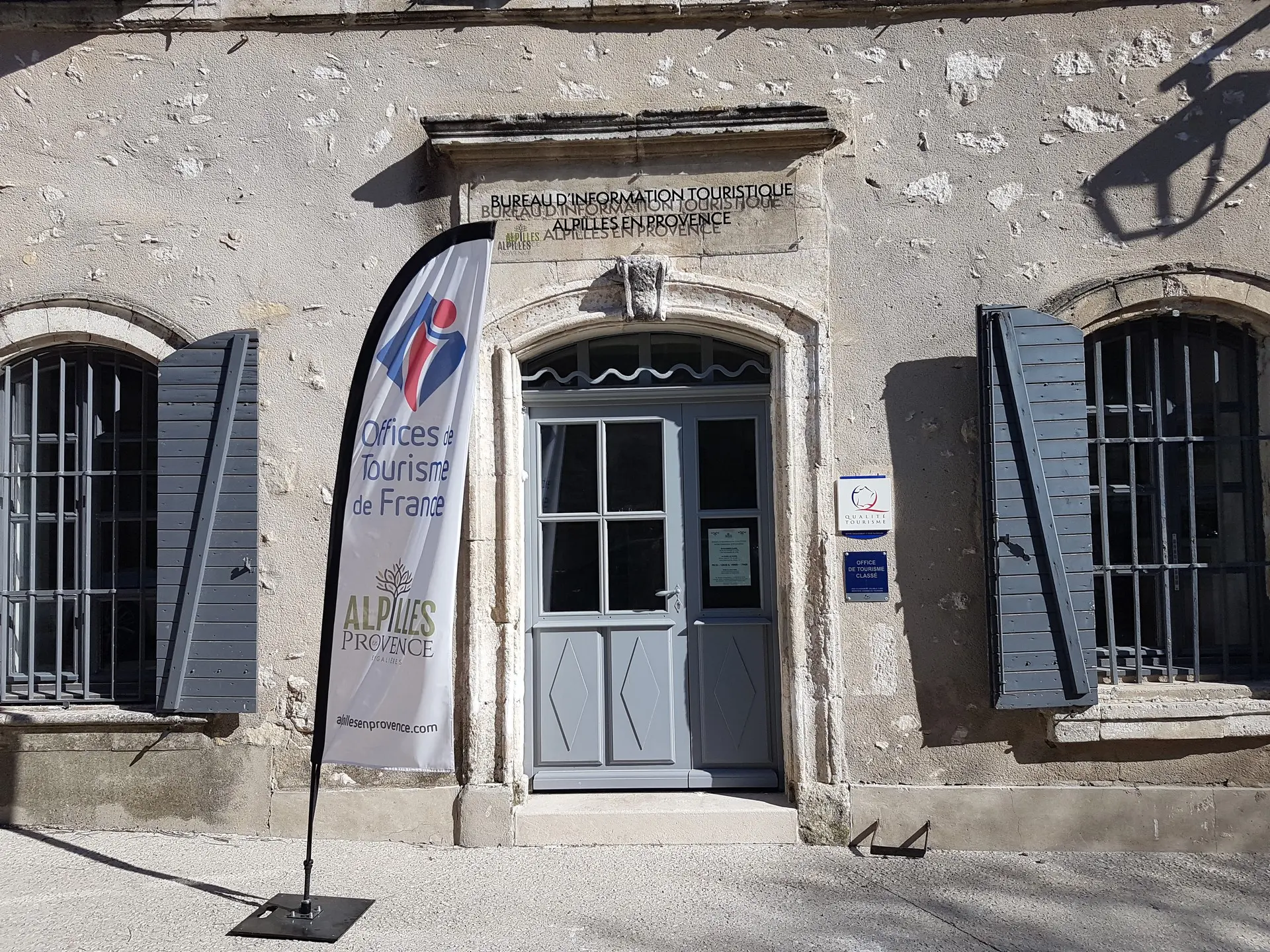 Bureau d'Information Touristique Eygalières_extérieur