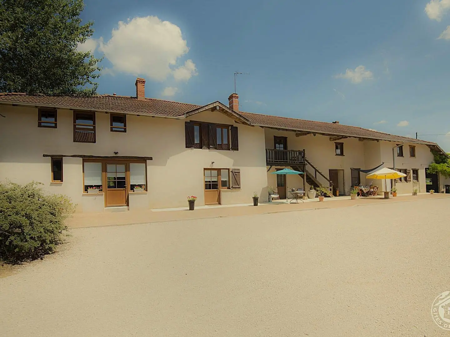 Cette ancienne ferme familiale abrite un gîte et des chambres d'hôtes.