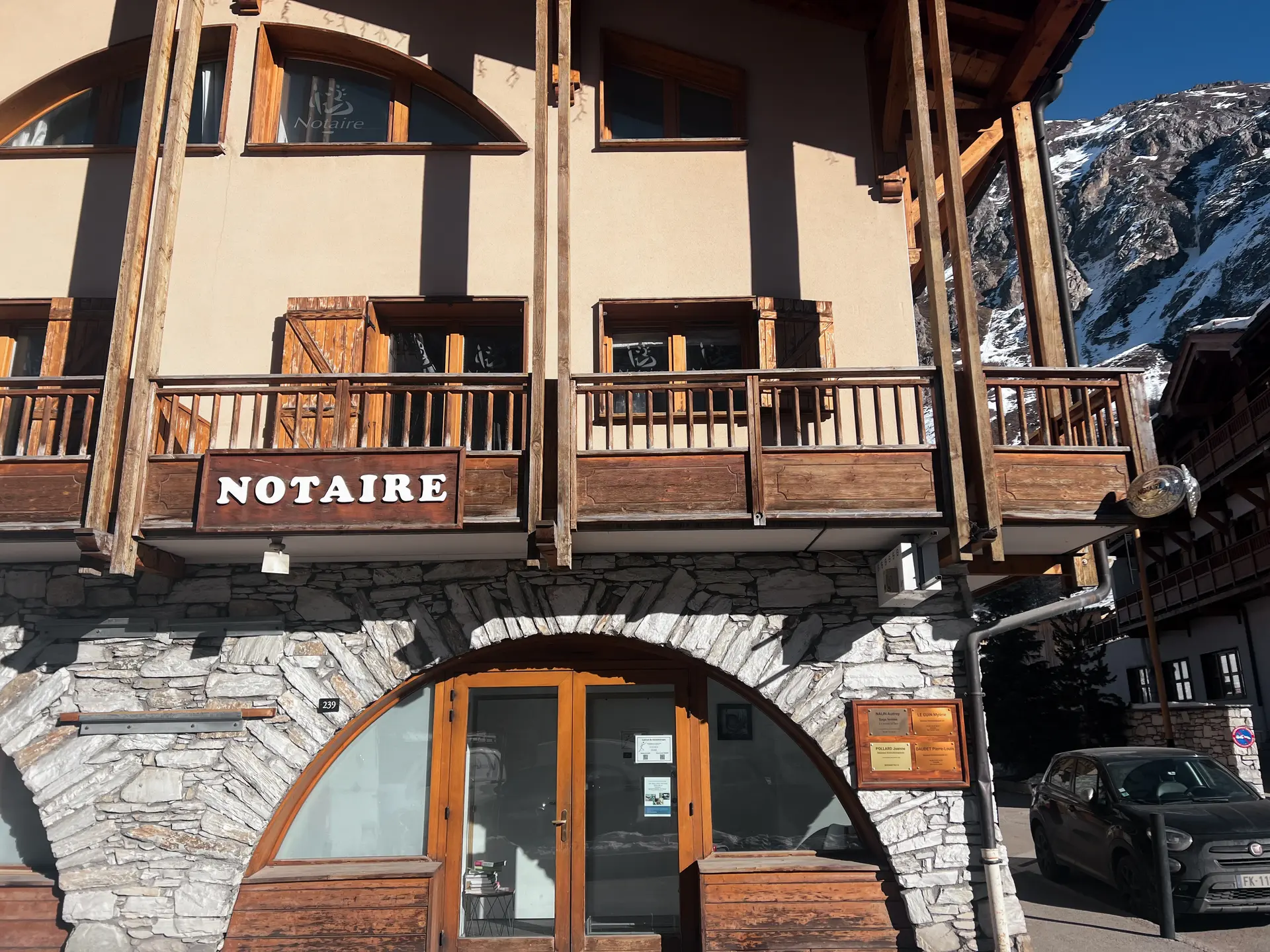 Notaires - Maître Ludovic ARNAUD & Laure CATHALA_Val-d'Isère