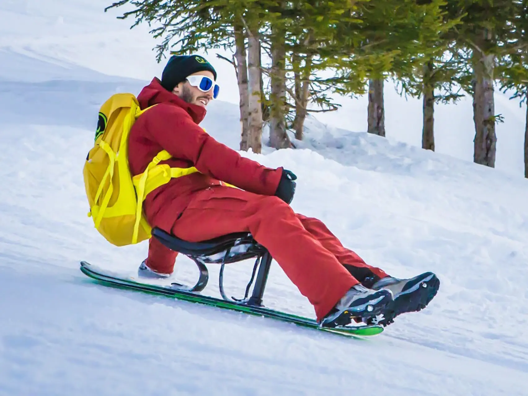 Descendre une piste en snooc avec Châtel Sensations Moniteur indépendant à Châtel