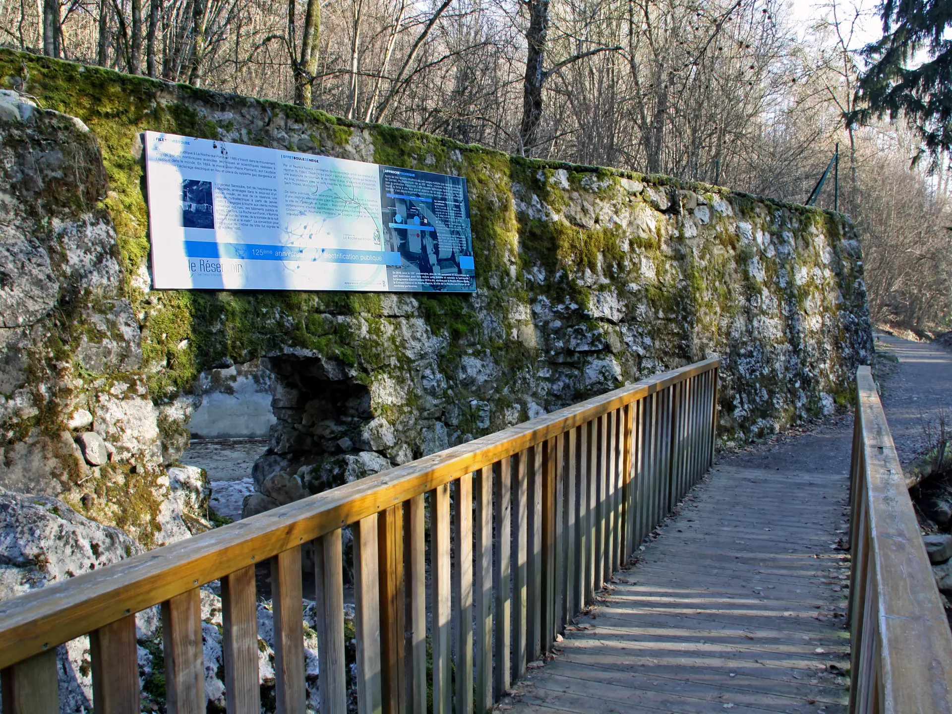 Le réservoir de l'ancienne centrale électrique