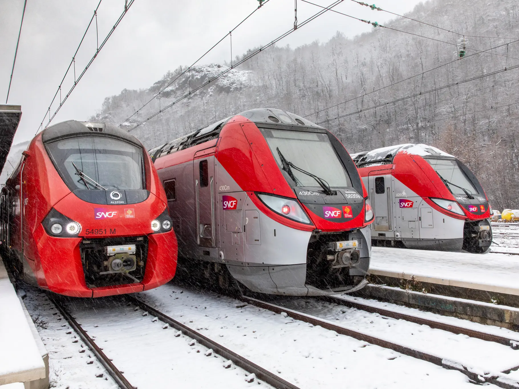trains TER en gare d'Ax-les-Thermes