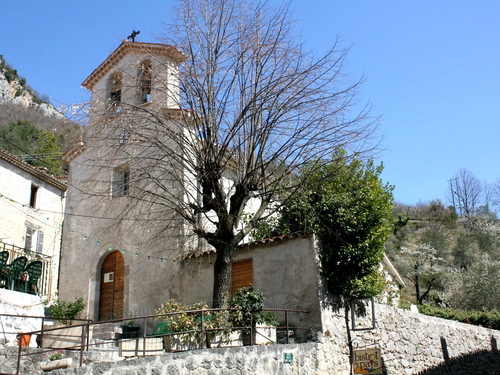 Eglise St Raphaël - Aiglun06_Aiglun06.fr