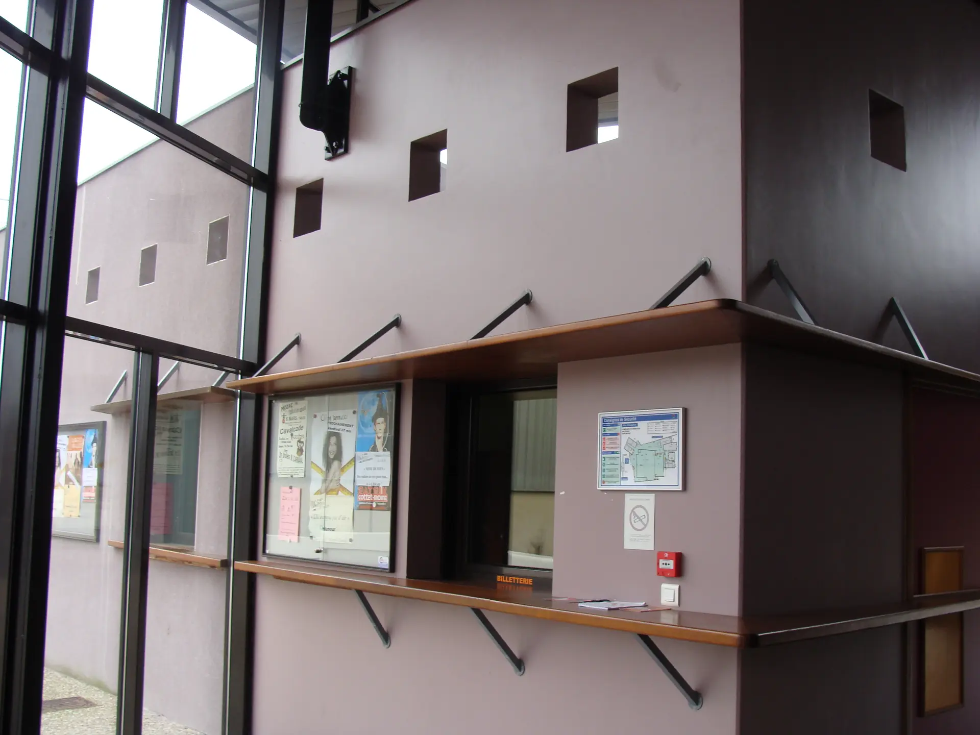 Accueil salle spectacle - Arlequin