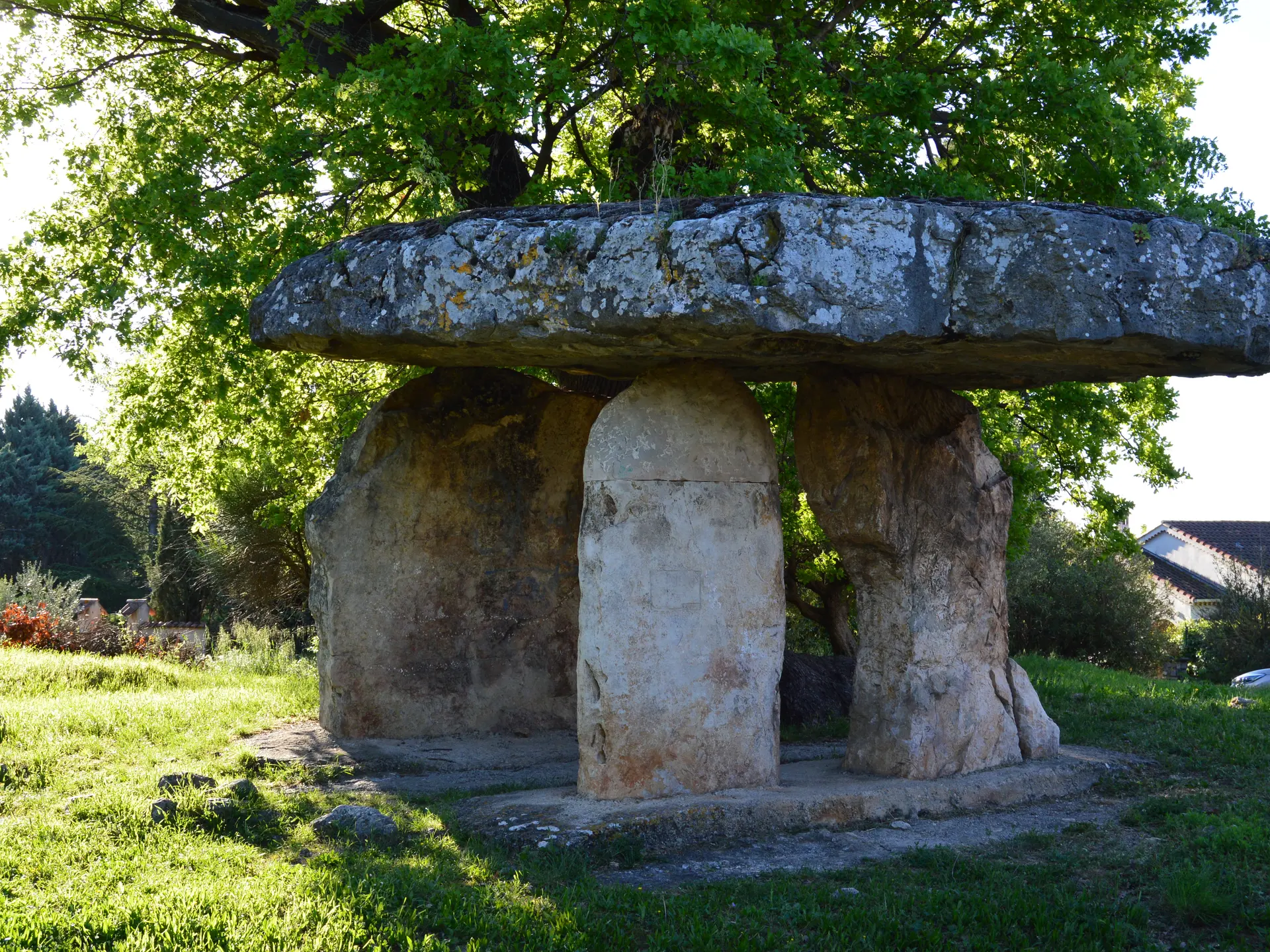 Dolmen de la Pierre de la Fée