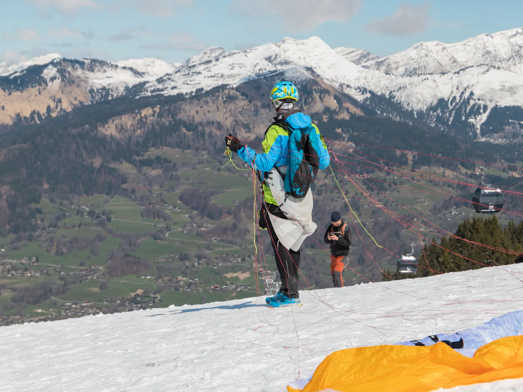 Parapente prêt à décoller