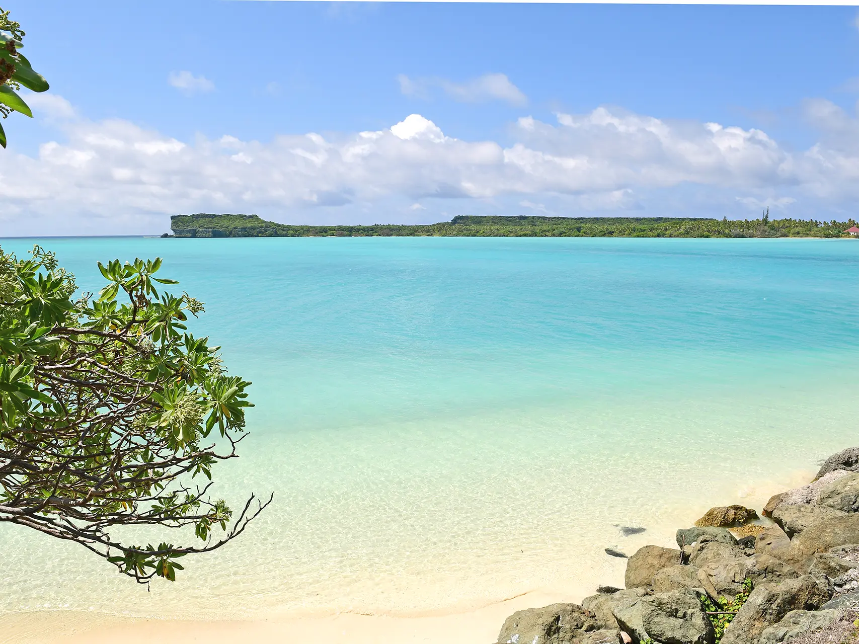 Lékiny Bay