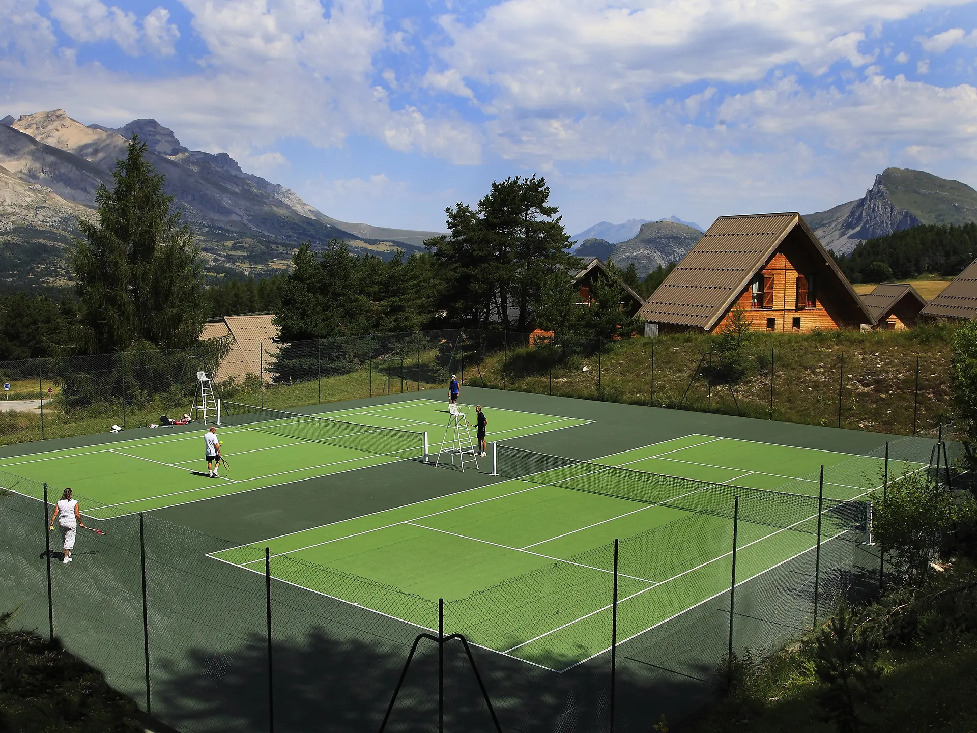 Tennis de la Joue du Loup à la Base de Loisirs