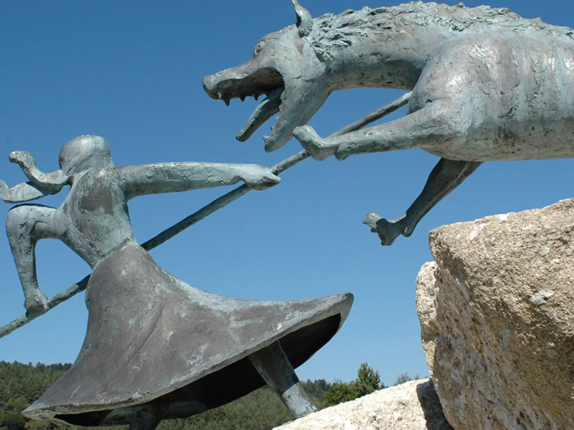 Statue de la Bête du Gévaudan à Auvers.