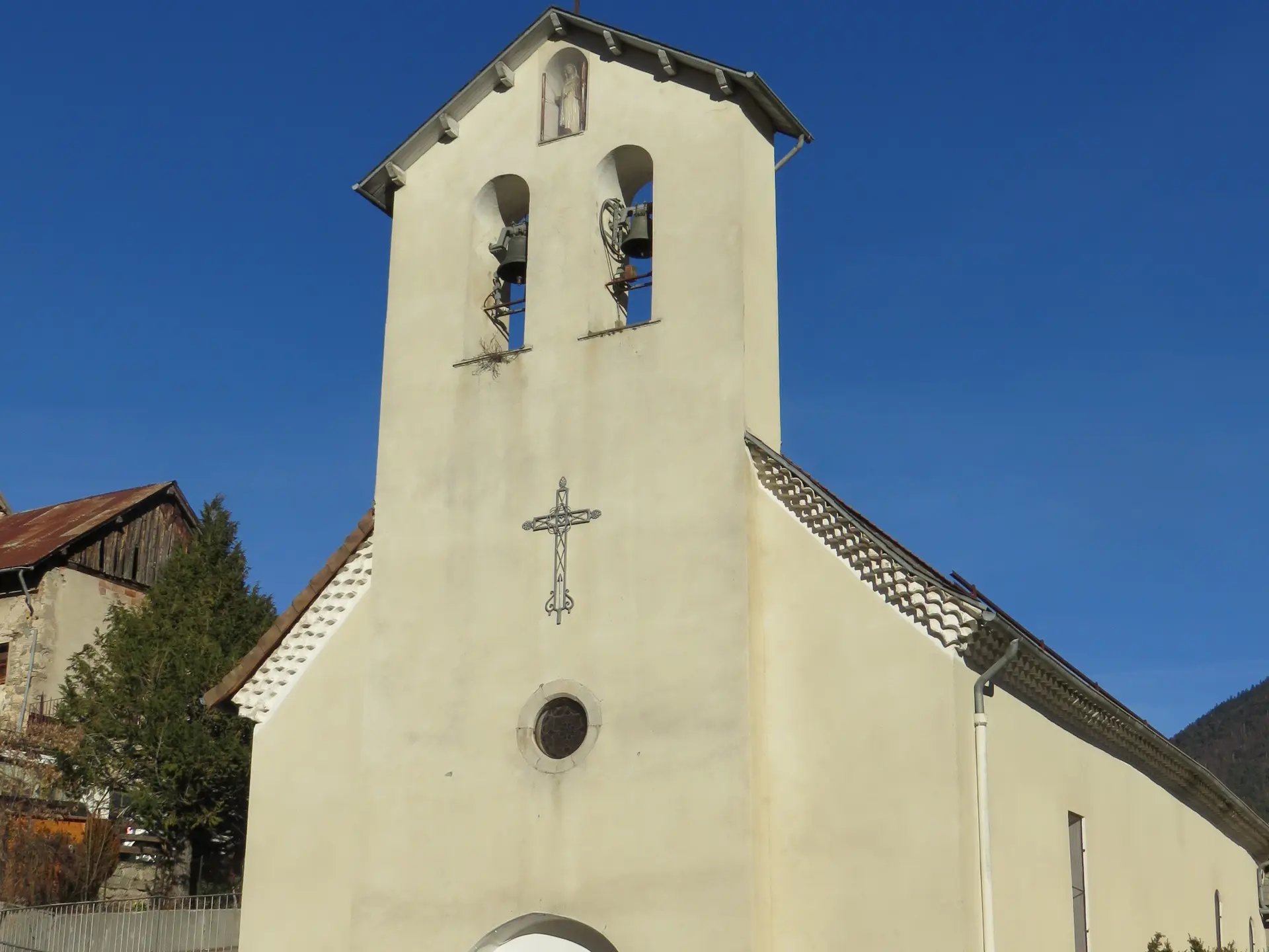 Eglise Saint-Pierre aux Liens Montmaur