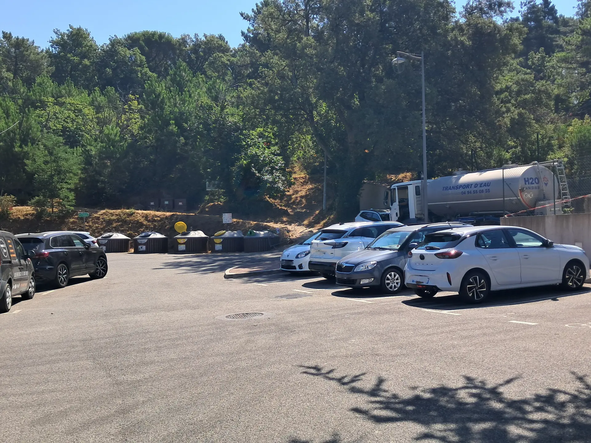 Parking du Stade_La Garde-Freinet