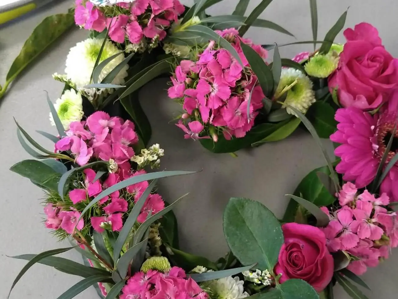 couronne de fleurs en coeur