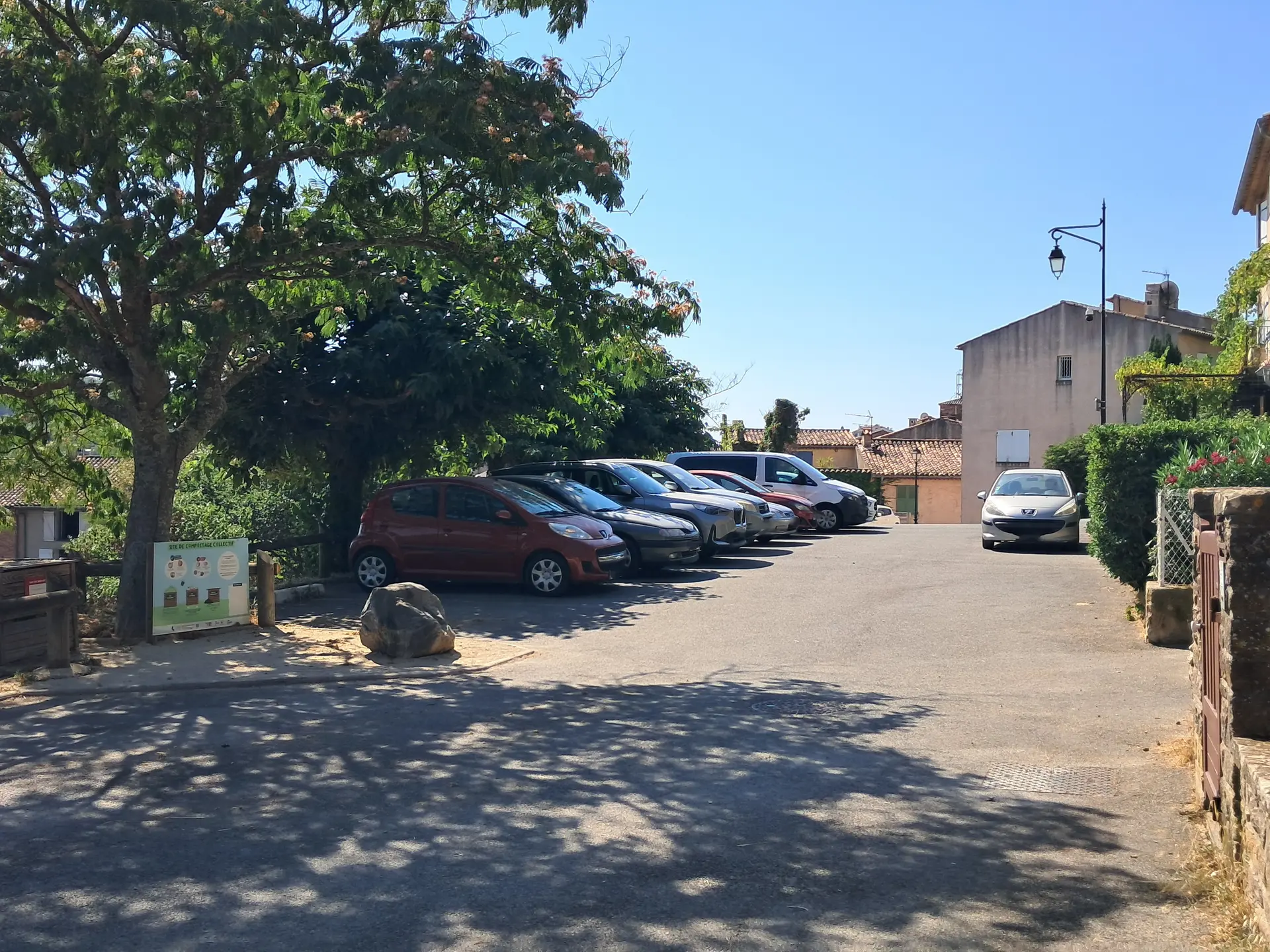 Parking de la Planette_La Garde-Freinet