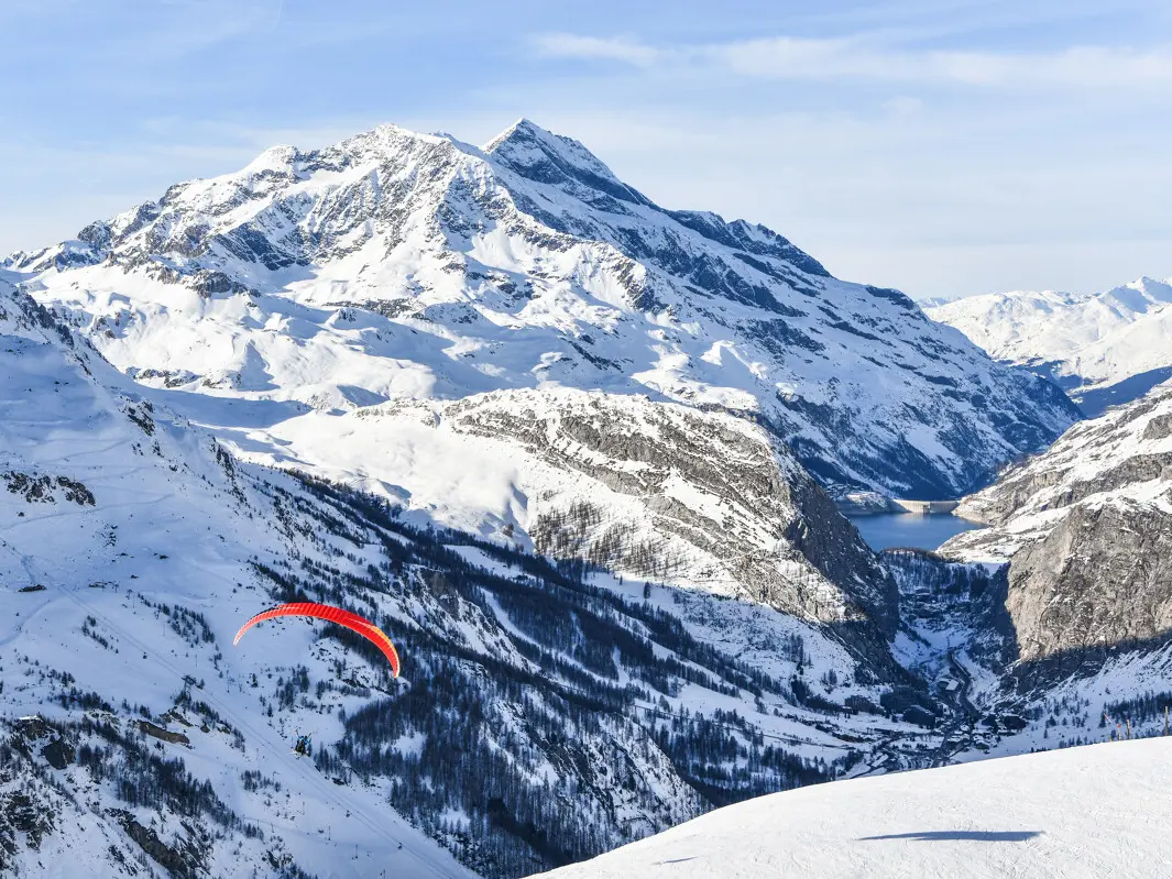 Parapente hiver vue village