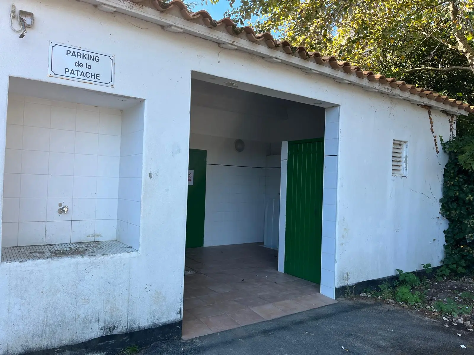 Toilettes publiques - Parking de La Patache