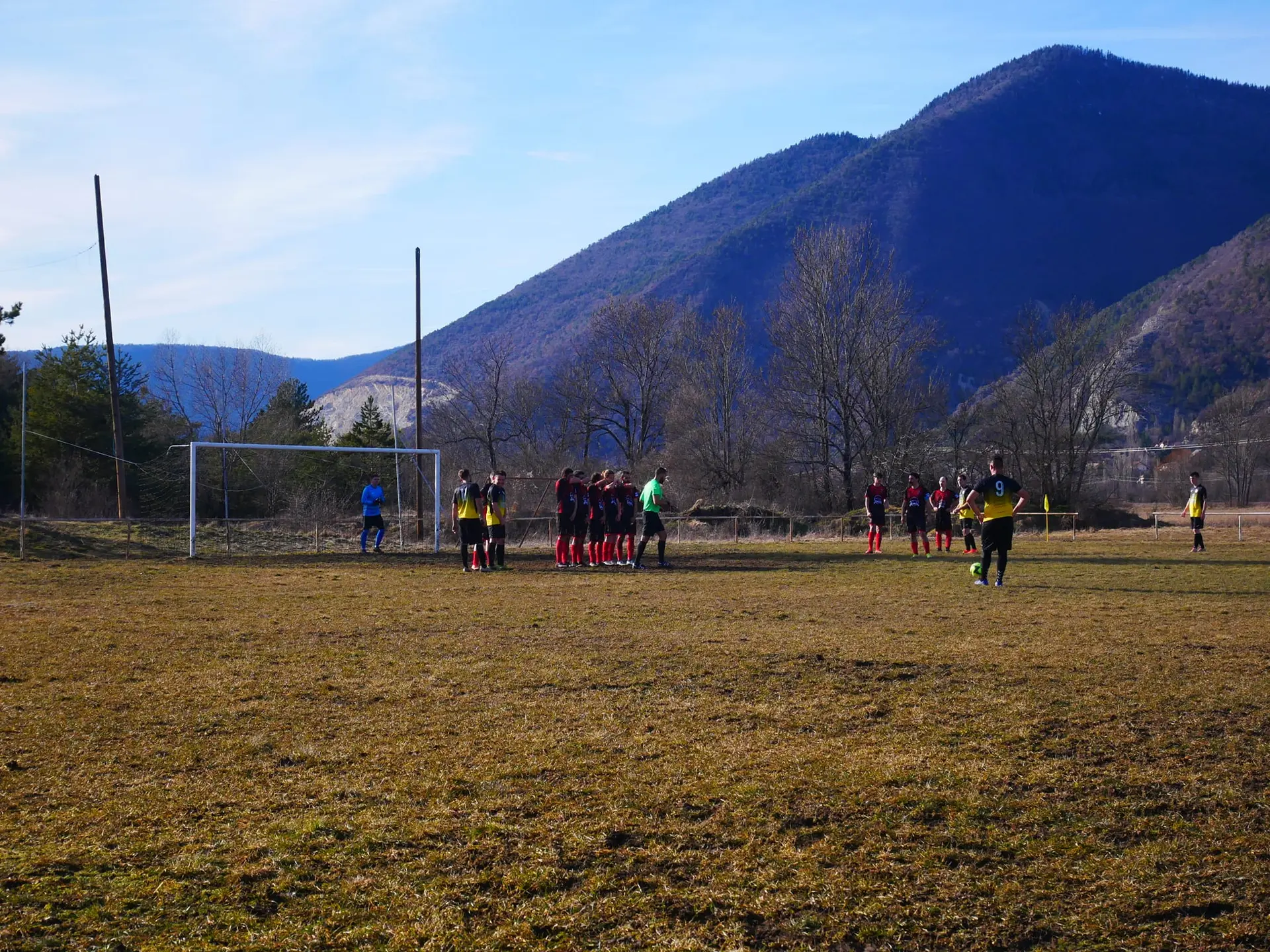 Stade de foot La Roche des Arnaud