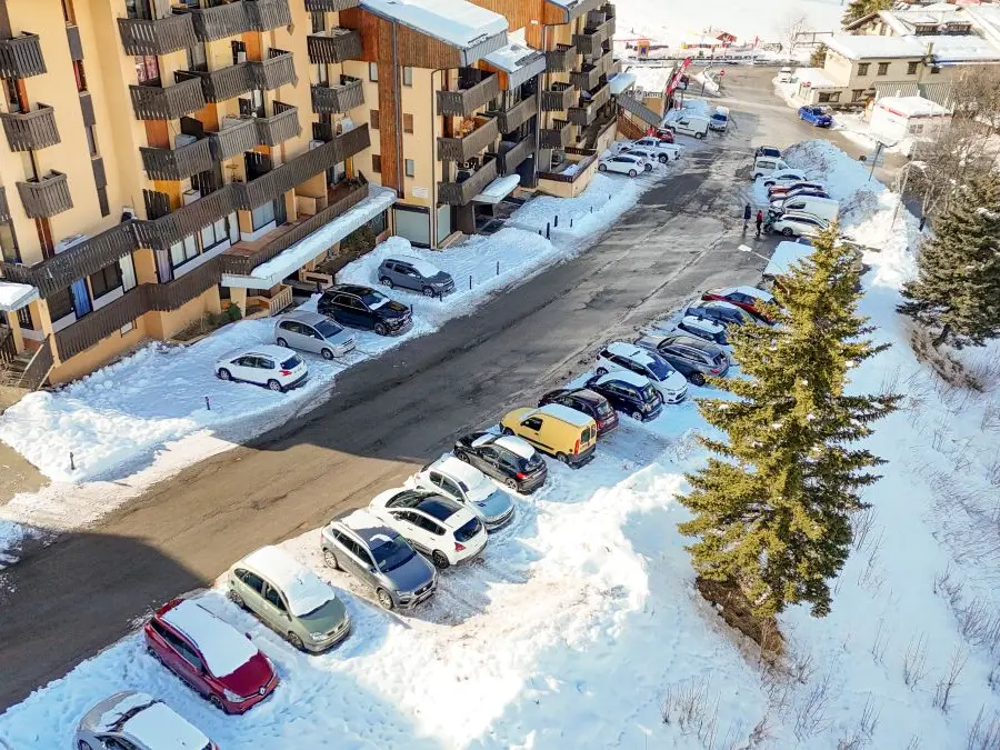 Parking du rond point des pistes_Le Seignus