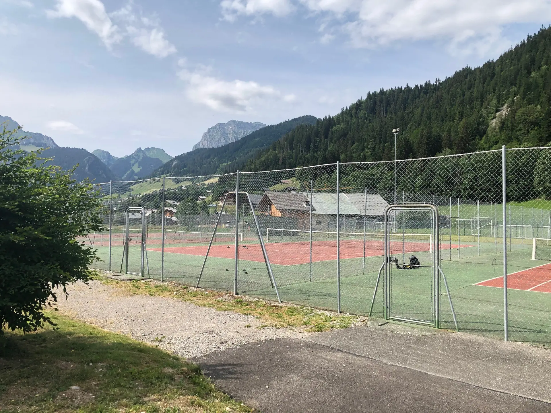 Courts de tennis centre sportif du Saix